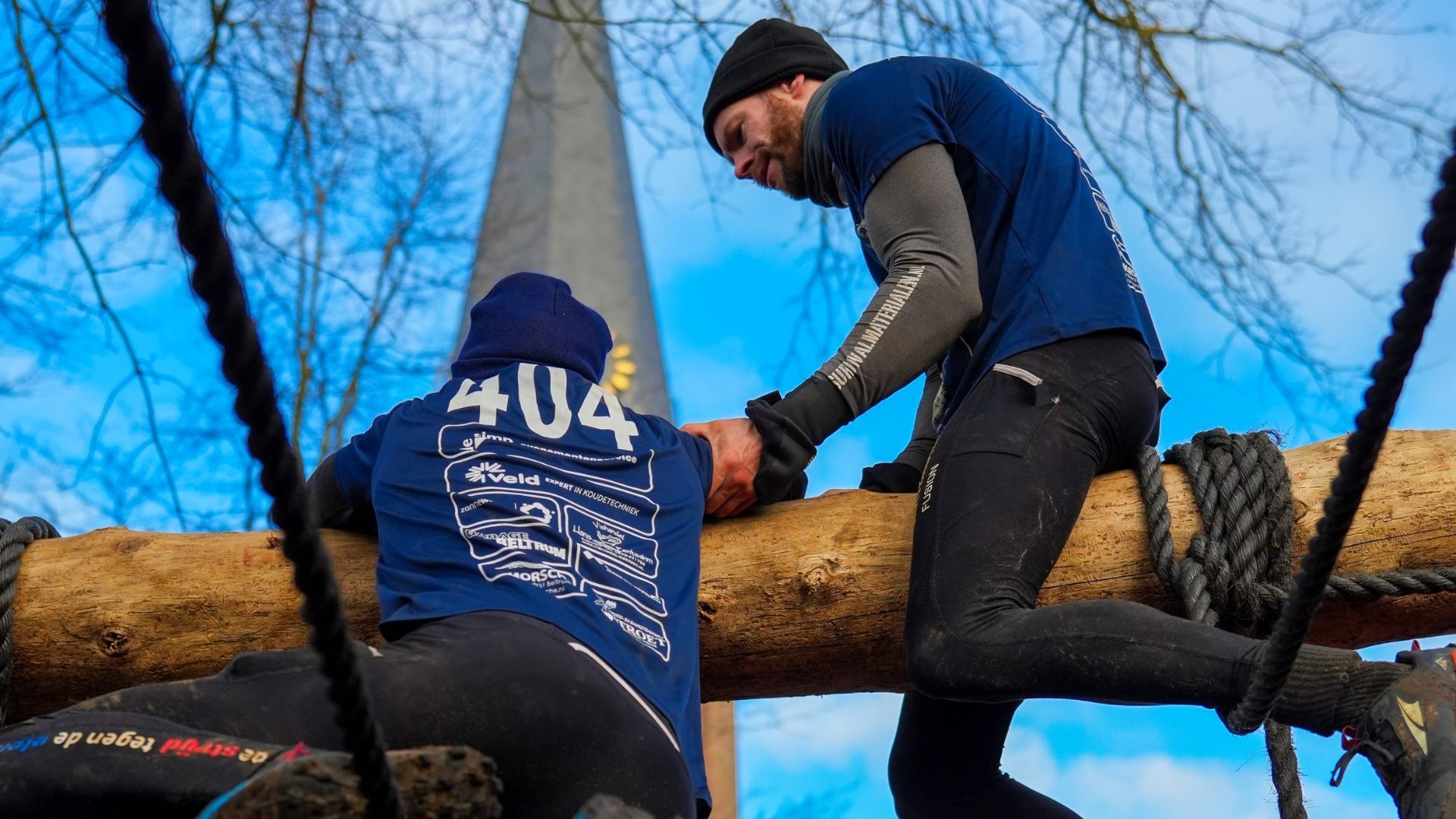 Recordaantal wedstrijdlopers lange afstand bij oersurvivalrun in Beltrum