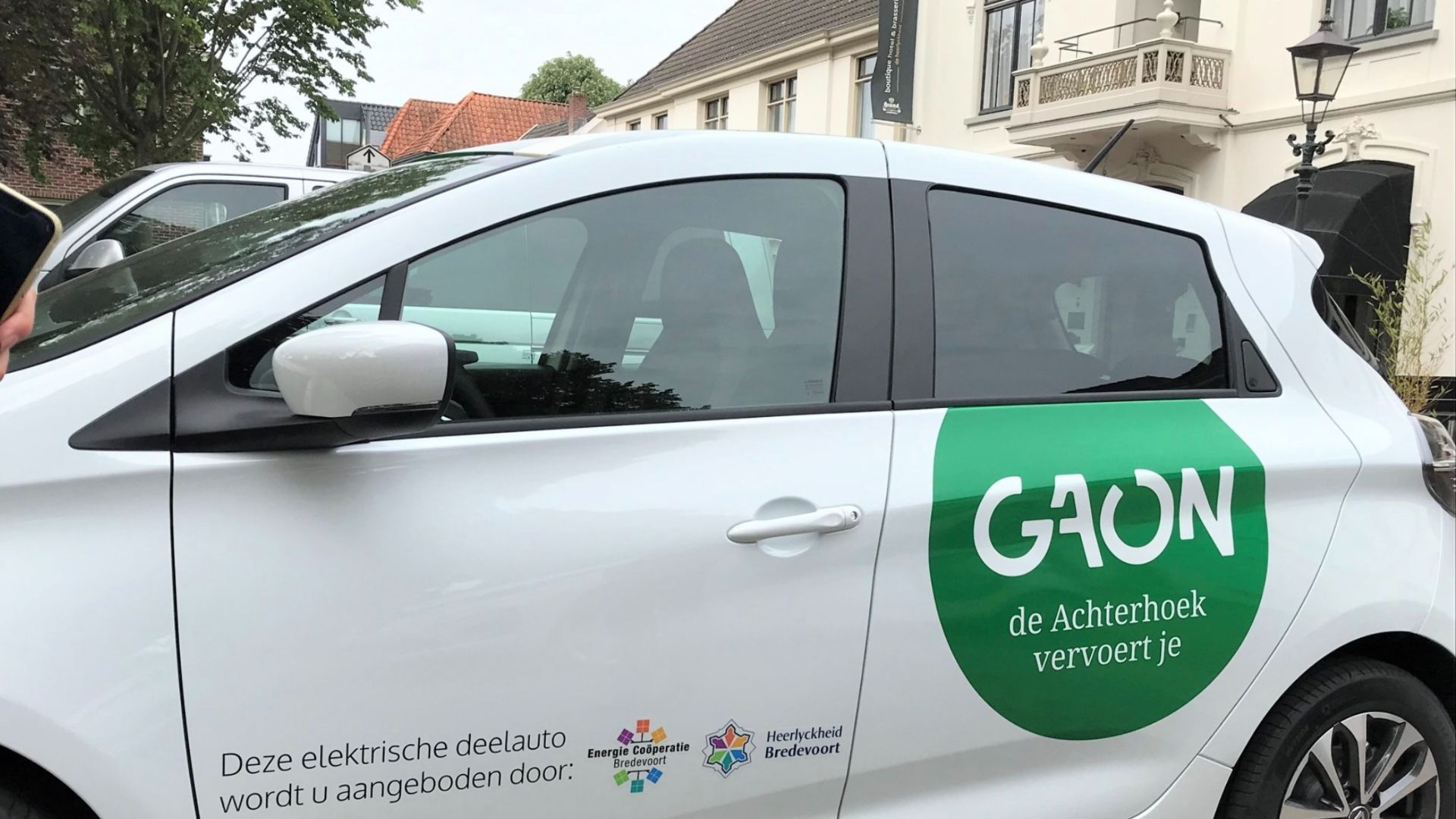 Bredevoordse energiecoöperatie geeft kilometers rijden cadeau aan geslaagden
