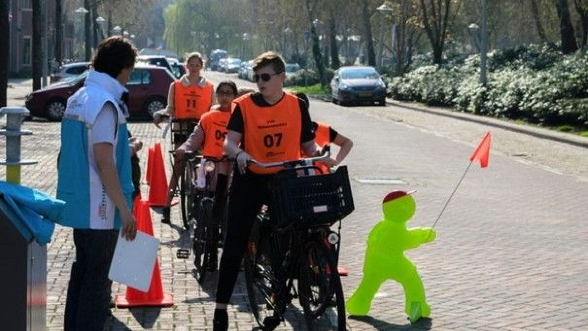 Leerlingen doen fietsexamen in Lichtenvoorde en Groenlo