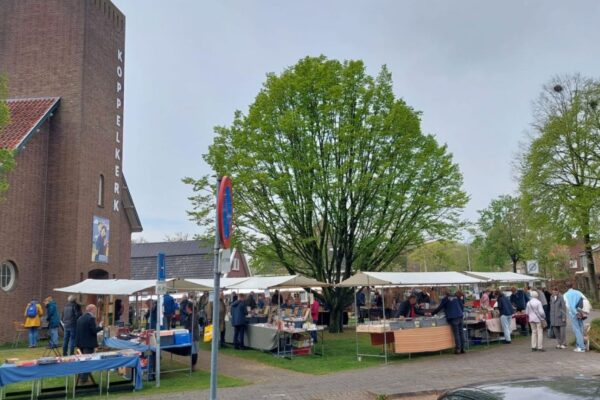 Internationale Pinksterboekenmarkt op 9 juni bij de Koppelkerk in Bredevoort