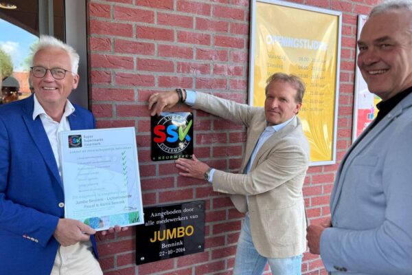 Jumbo Bennink in Lichtenvoorde ontvangt Super Supermarkt Keurmerk