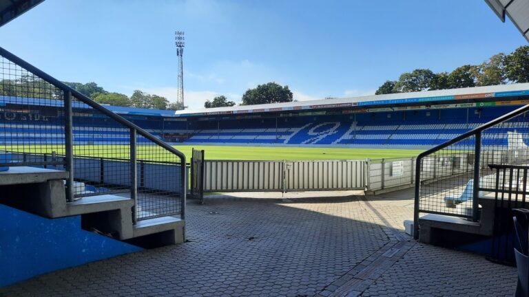 Voetbalclub De Graafschap speelt oefenduel tegen club uit België op het AD-terrein